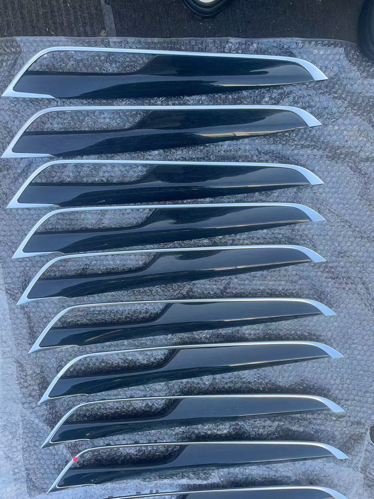2020-2025 Cadillac XT5 XT6 DOOR APPLIQUE TRIM L+R NEW OEM GM 2pcs 4pcs