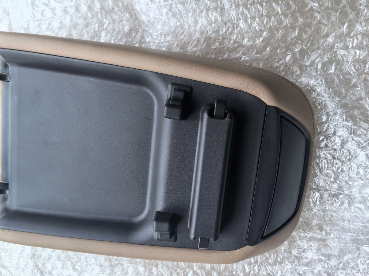 2020 - 2026 Cadillac XT5 XT6 ARMREST NEW OEM GM BLACK 84877152 BEIGE 84877150