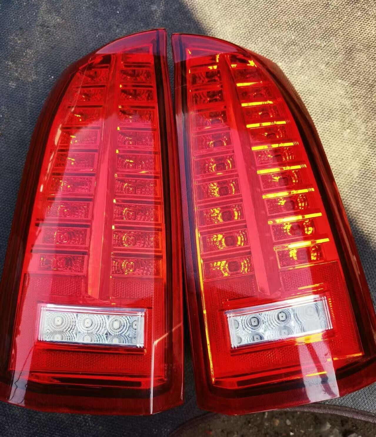 2005-2011 CADILLAC STS LED ECE RED EXPORT TAILLIGHTS PAIR SET NEW USED OEM