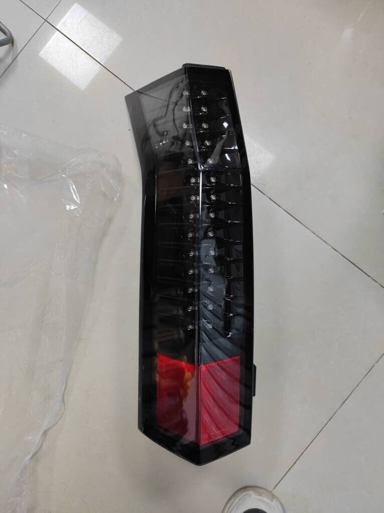 2004-2009 CADILLAC SRX LED ECE EURO EXPORT TAILLIGHTS USED OEM GM