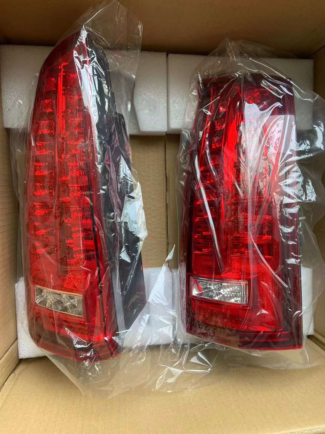 2005-2011 CADILLAC STS LED ECE RED EXPORT TAILLIGHTS PAIR SET NEW USED OEM