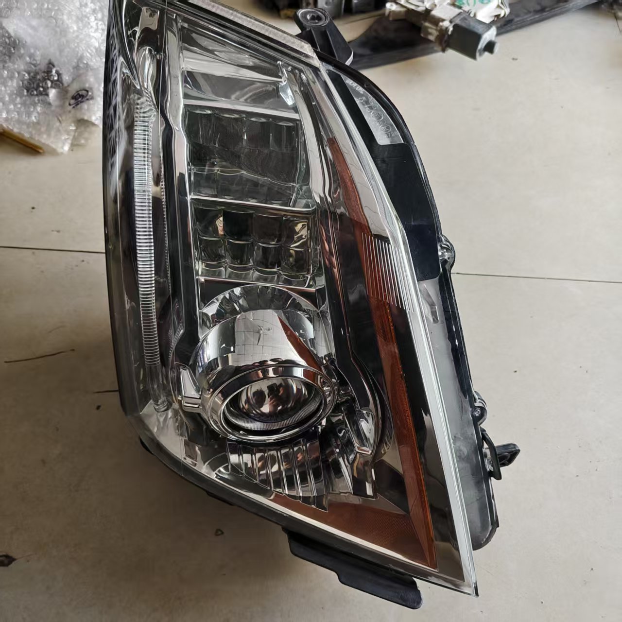 2008-2013 CADILLAC CTS ECE EURO EXPORT HEADLIGHTS USED OEM GM