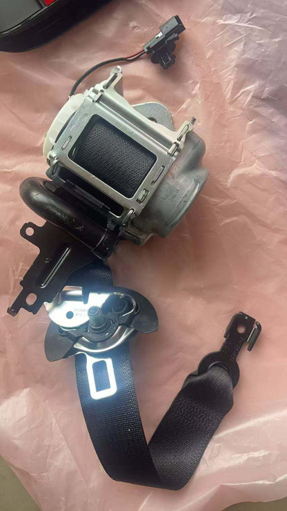 2021-2027 BUICK ENVISION FRONT SEAT BELT RETRACTOR NEW OEM GM
