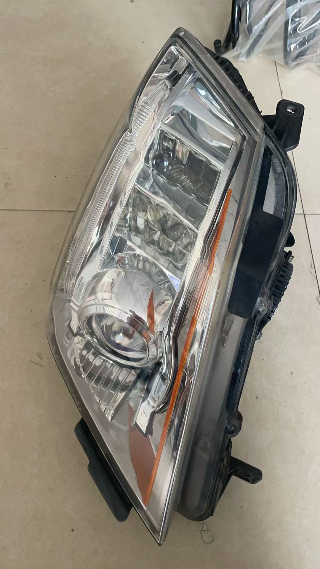 2008-2013 CADILLAC CTS ECE EURO EXPORT HEADLIGHTS USED OEM GM
