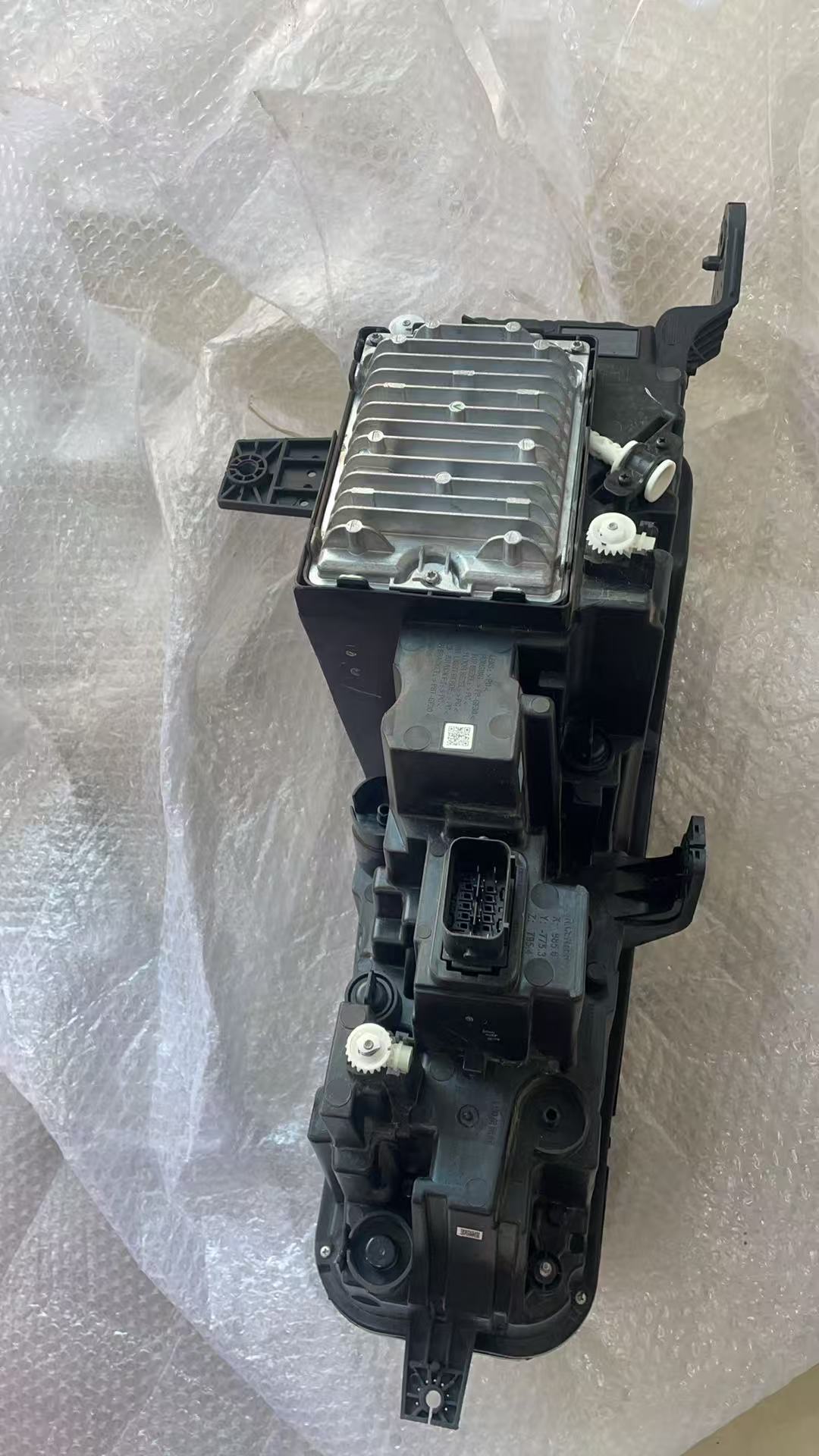 2021-2025 ZEEKR 001 LED HEADLIGHTS USED OEM