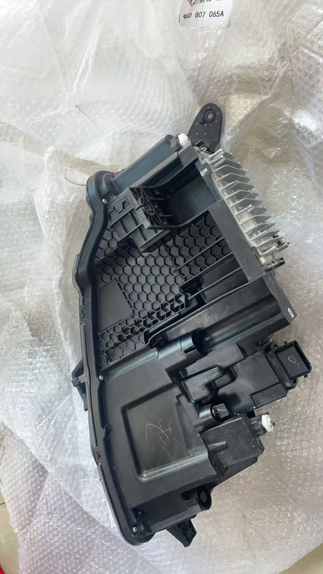 2021-2025 ZEEKR 001 LED HEADLIGHTS USED OEM