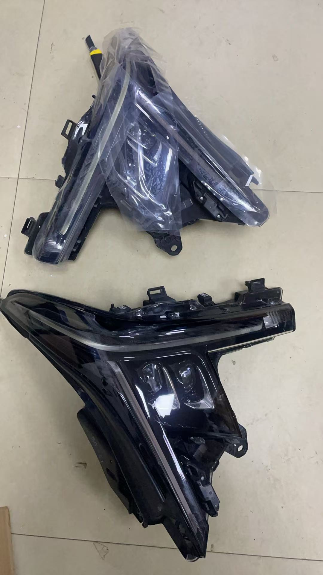 2025 - 2026 CADILLAC CT5 UPLEVEL LED EXPORT HEADLIGHT LEFT RIGHT LIKE NEW OE