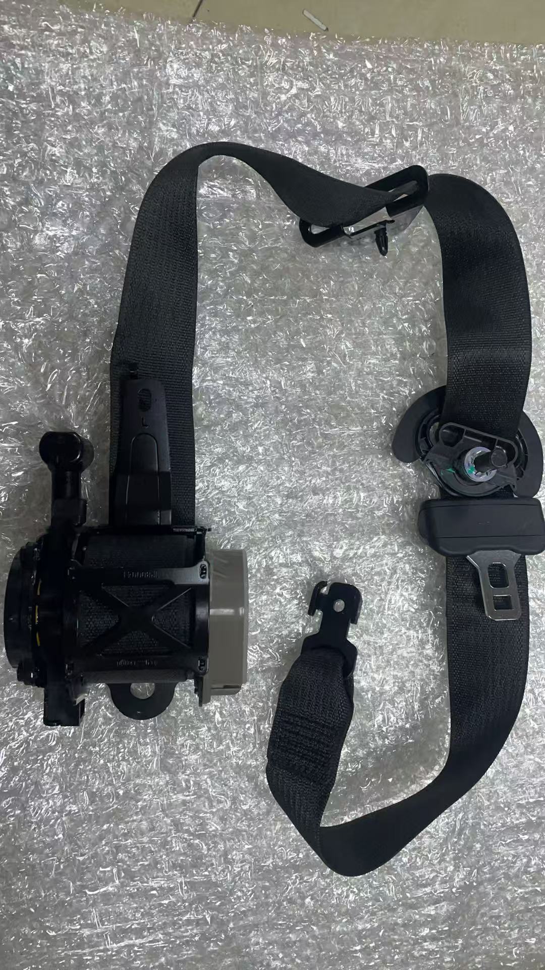 2025-27 EQUINOX TERRAIN FRONT LEFT DRIVER SEAT BELT RETRACTOR KIT NEW OEM GM