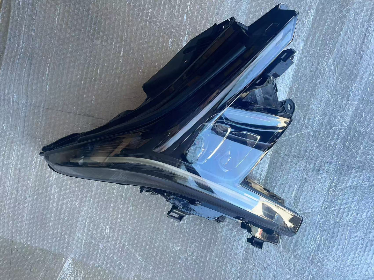 2025 - 2026 CADILLAC CT5 UPLEVEL LED EXPORT HEADLIGHT LEFT RIGHT LIKE NEW OE