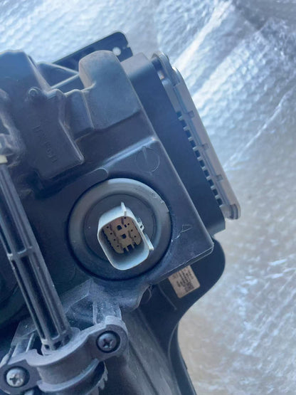 2020 - 2024 CADILLAC CT5 UPLEVEL LED EXPORT HEADLIGHT LEFT RIGHT LIKE NEW OE