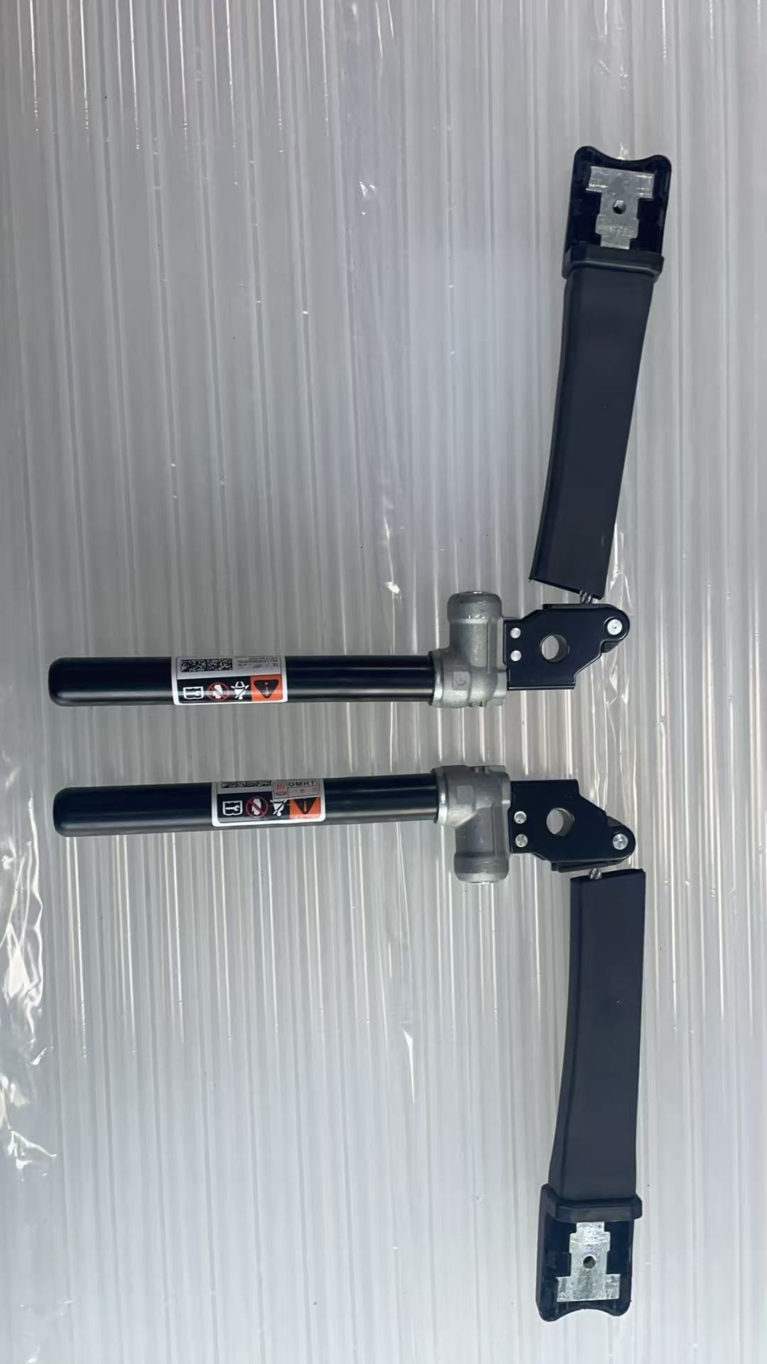 2016-2020 BUICK ENVISION FRONT SEAT BELT TENSIONERS LH RH NEW OE 2pcs