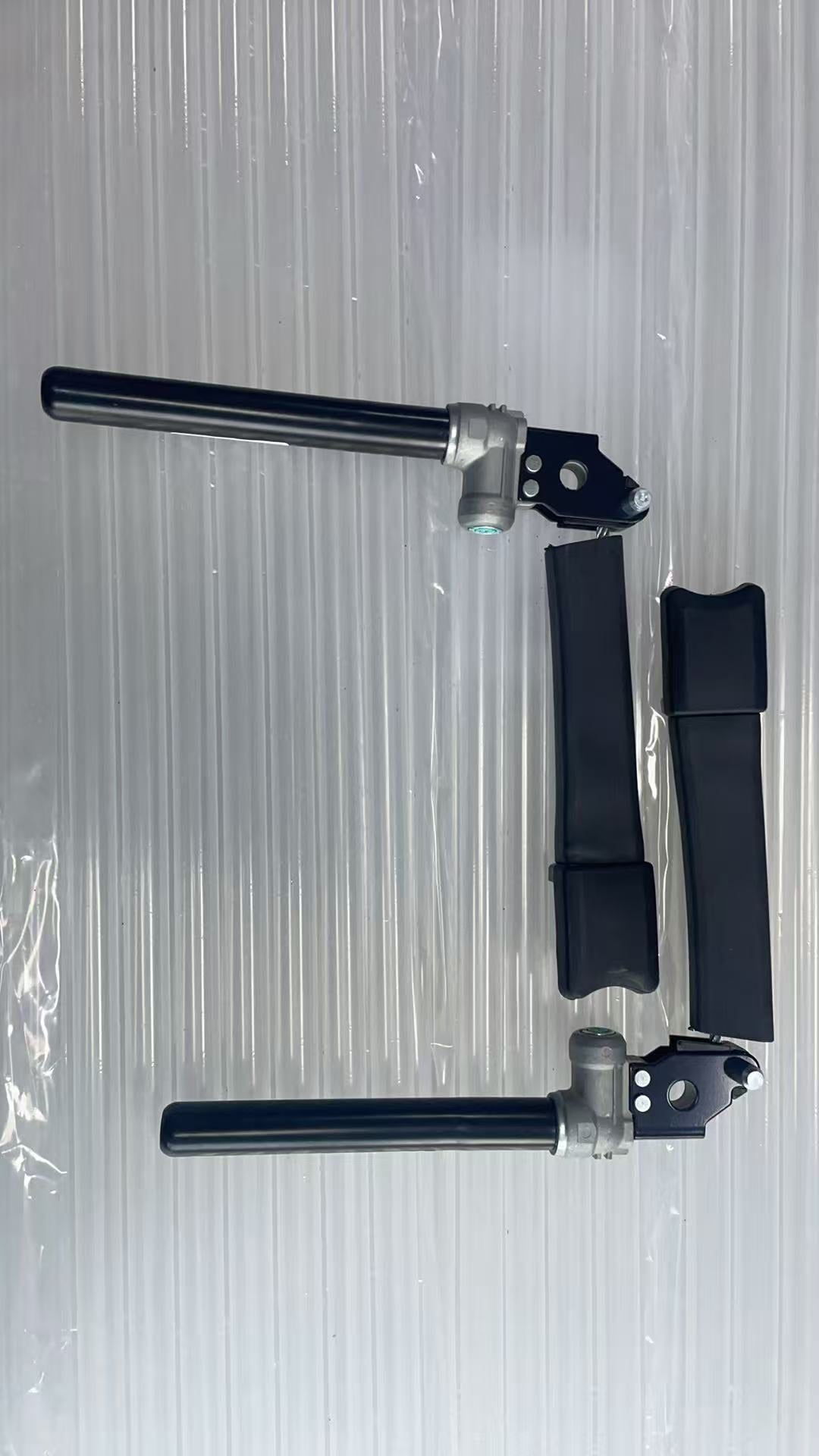 2016-2020 BUICK ENVISION FRONT SEAT BELT TENSIONERS LH RH NEW OE 2pcs