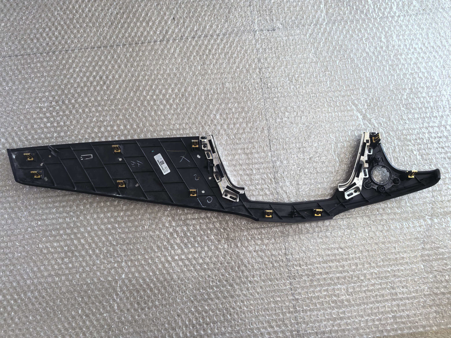 2020-25 CADILLAC XT6 CENTER DASH CARBON APPLIQUE TRIM NEW OEM GM 84793119