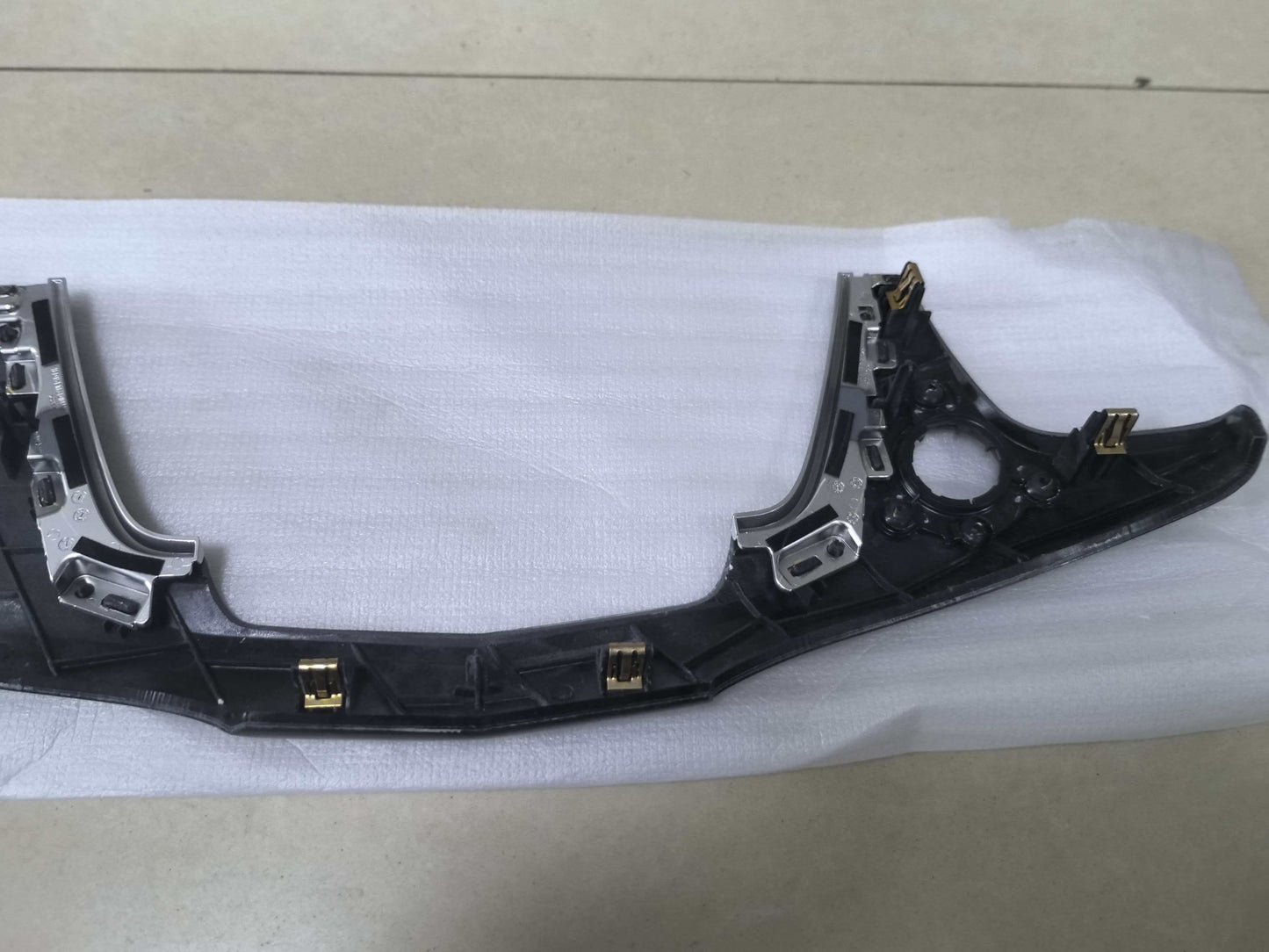 2020-25 CADILLAC XT6 CENTER DASH CARBON APPLIQUE TRIM NEW OEM GM 84793119 84793120