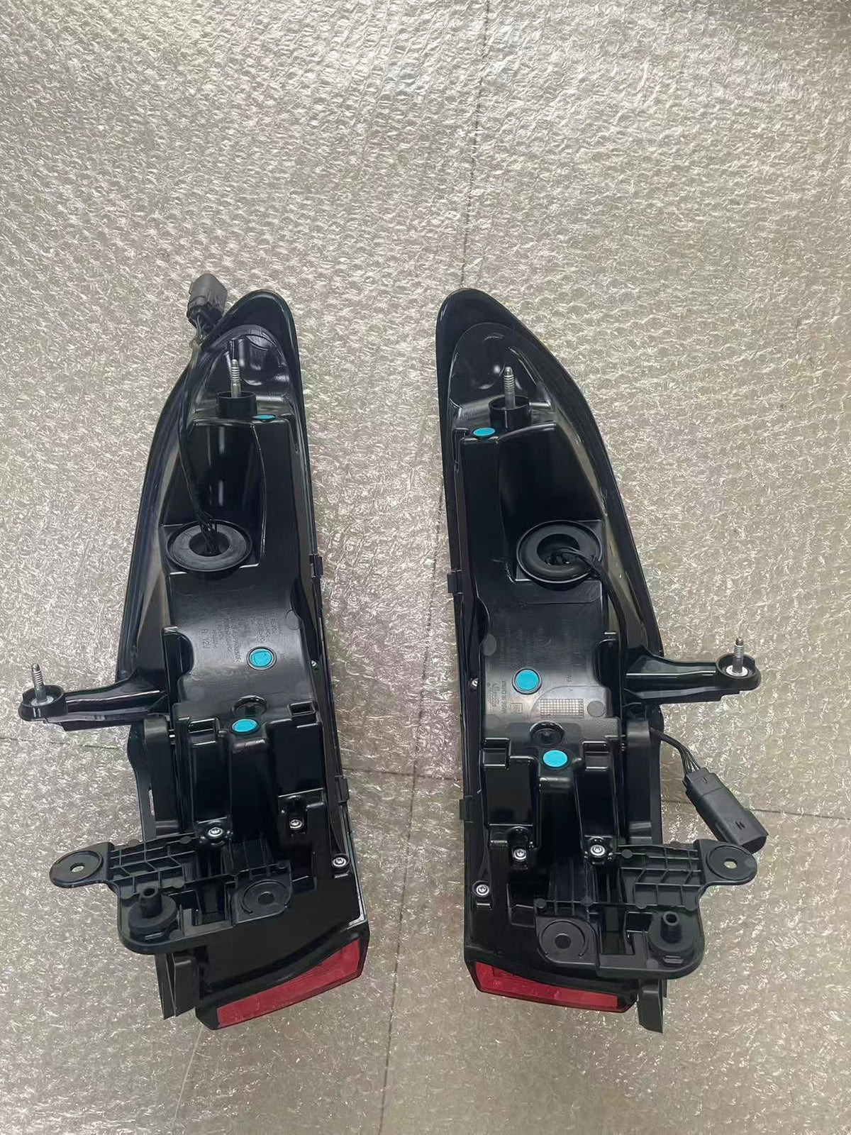 2024-2027 BUICK ENVISION PREFERRED ST RED EXPORT TAILLIGHTS NEW OEM