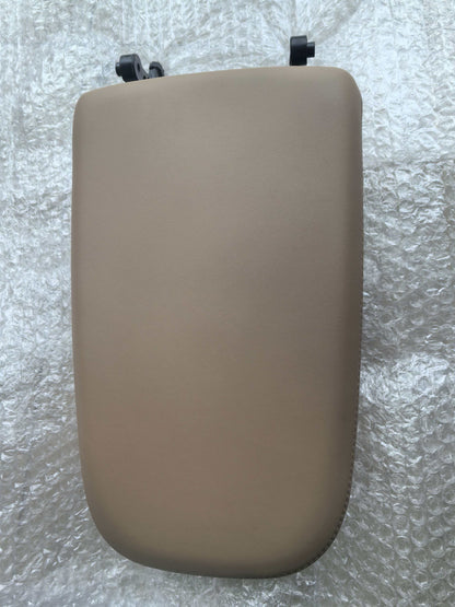 2020 - 2026 Cadillac XT5 XT6 ARMREST NEW OEM GM BLACK 84877152 BEIGE 84877150