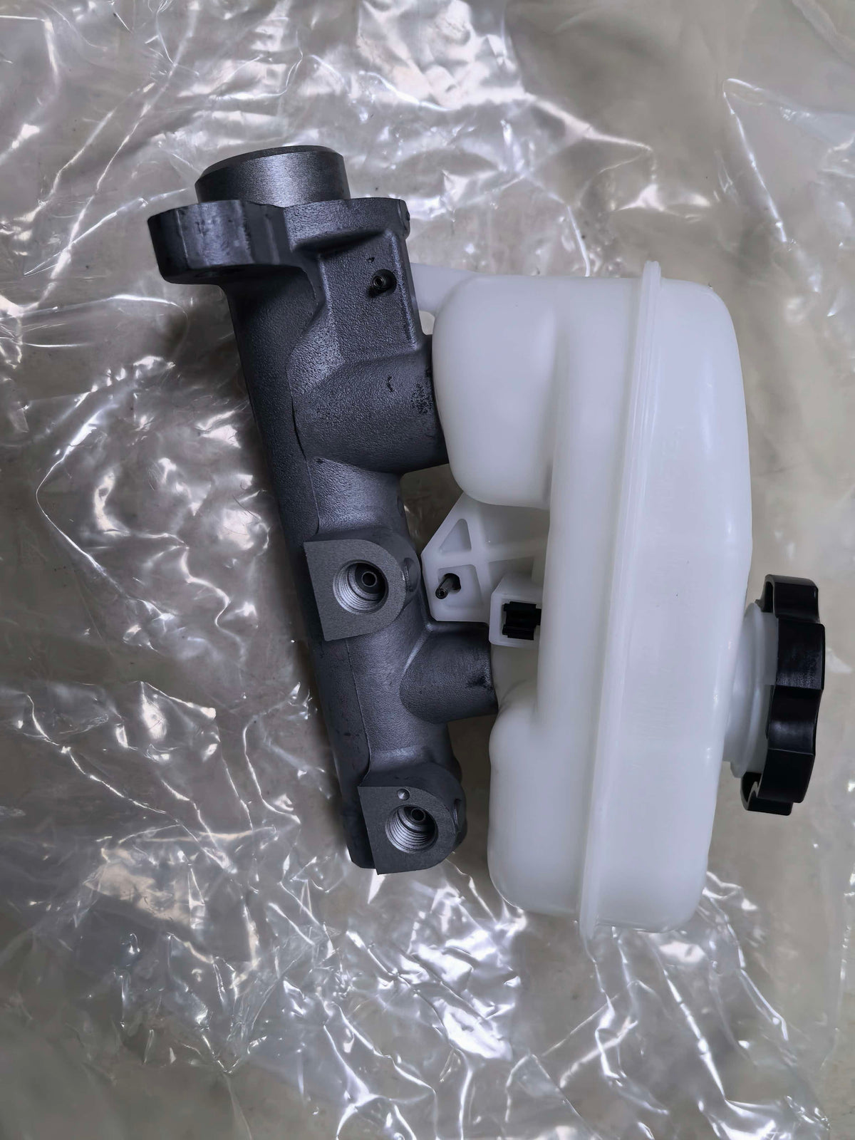 05-08 STS 05-07 CTS 05-09 SRX BRAKE MASTER CYLINDER 19209183 10367561 NEW OEM GM