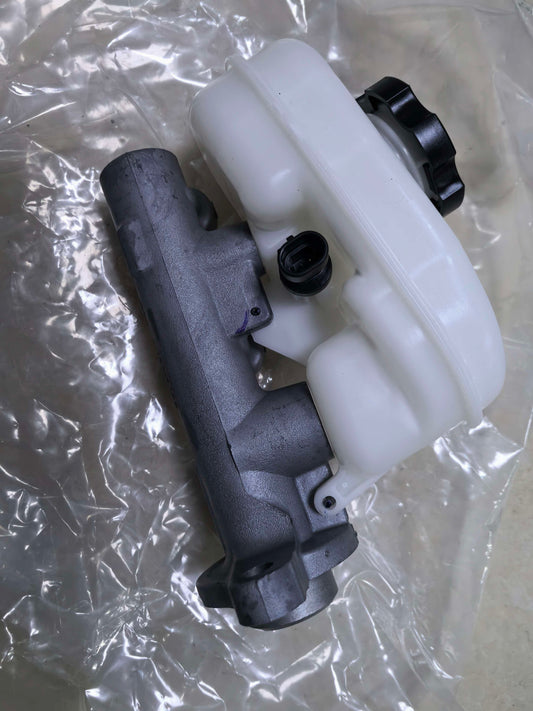 05-08 STS 05-07 CTS 05-09 SRX BRAKE MASTER CYLINDER 19209183 10367561 NEW OEM GM