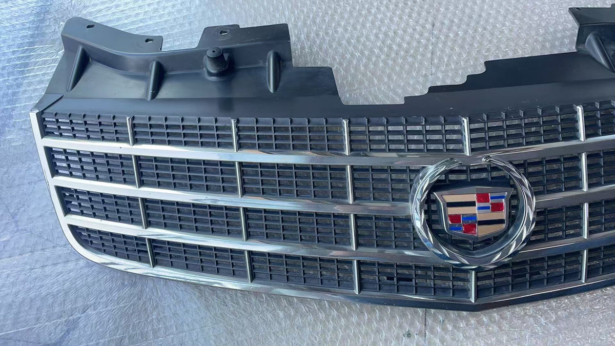 2005 - 2007 CADILLAC STS PLATINUM GRILLE 9021417 09021417 USED OE GM