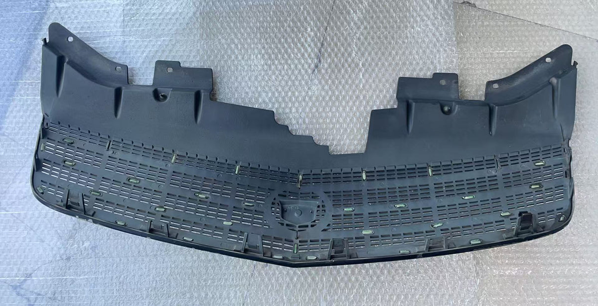 2005 - 2007 CADILLAC STS PLATINUM GRILLE 9021417 09021417 USED OE GM