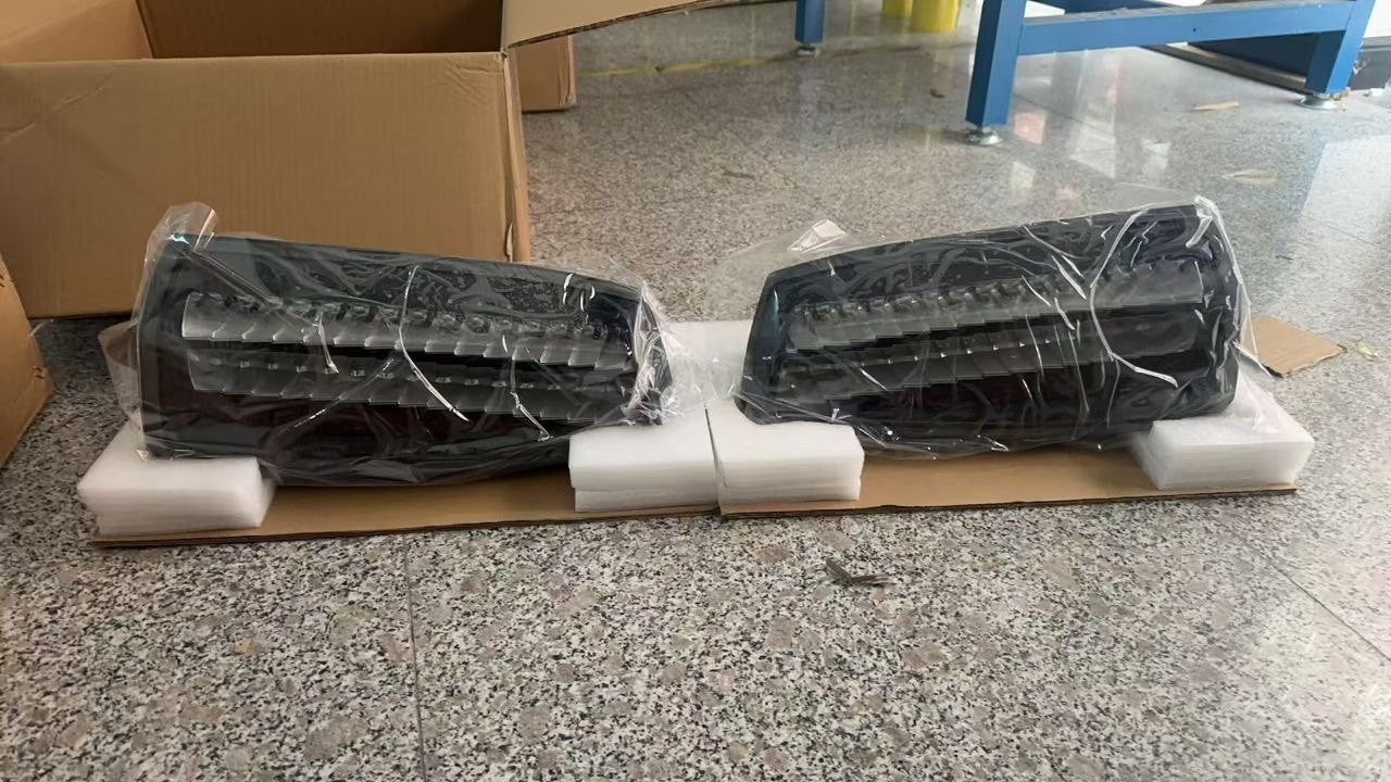 2005-2011 CADILLAC STS LED ECE CLEAR TAILLIGHTS PAIR SET NEW USED OEM