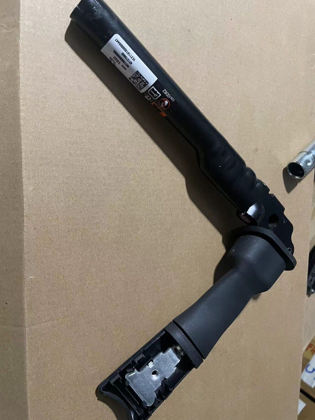 2019-2025 CADILLAC XT4 FRONT LF RF SEAT BELT TENSIONERS NEW OEM GM 2pcs PAIR