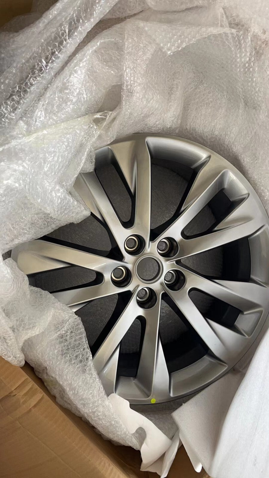 2021-2023 Buick Envision Avenir 20" OEM Wheel Rim GM 39098556 NEW OEM GM