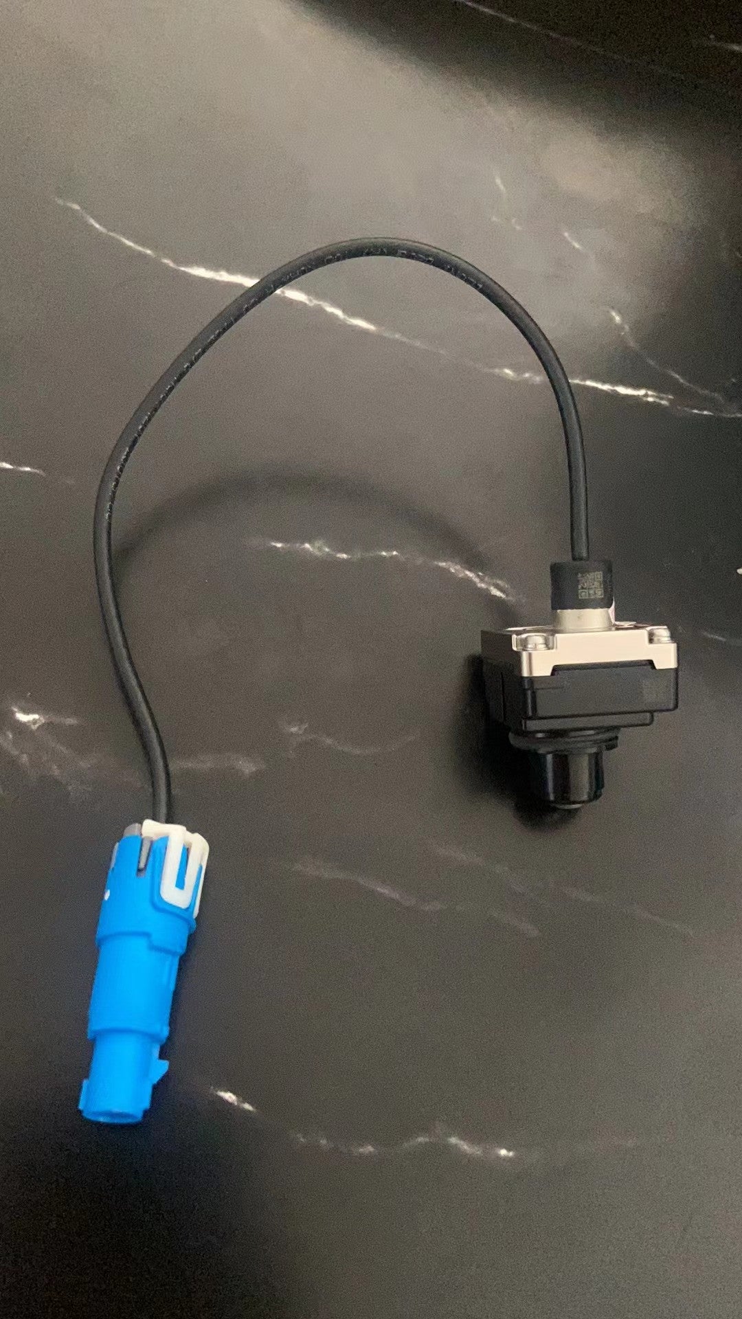 2025-2026 CADILLAC OPTIQ Rear View Mirror CAMERA BRACKET NEW OEM GM