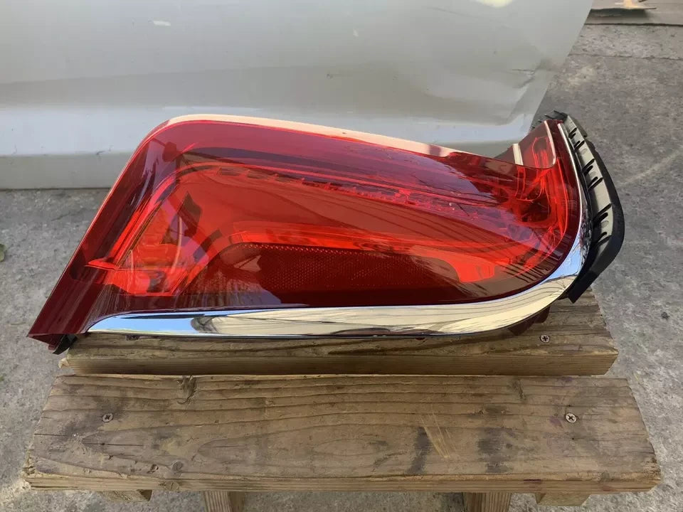 2013-2019 CADILLAC XTS ECE EXPORT TAILLIGHTS PAIR SET NEW