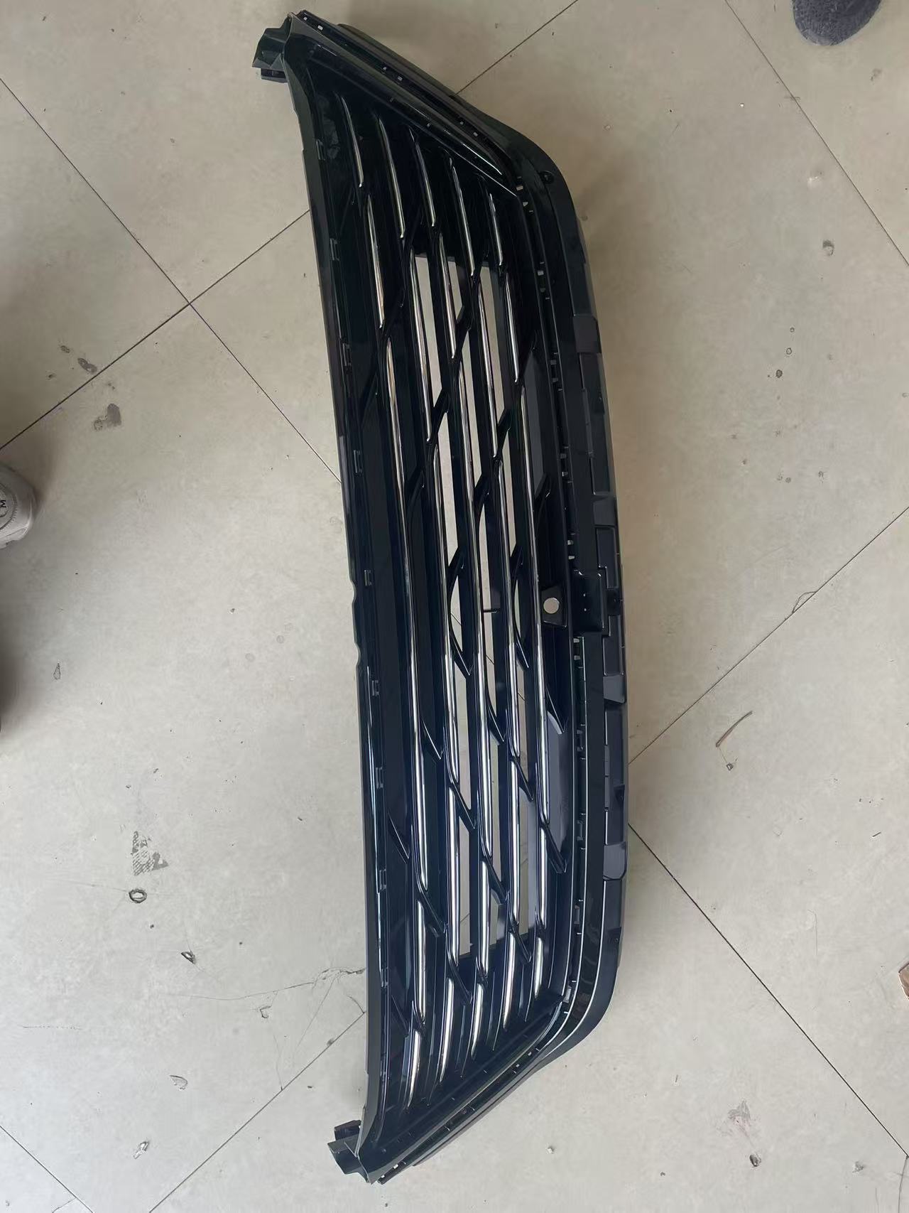 2024 - 2026 BUICK ENVISION PREFERRED GRILLE OEM 26468073 26468070 NEW